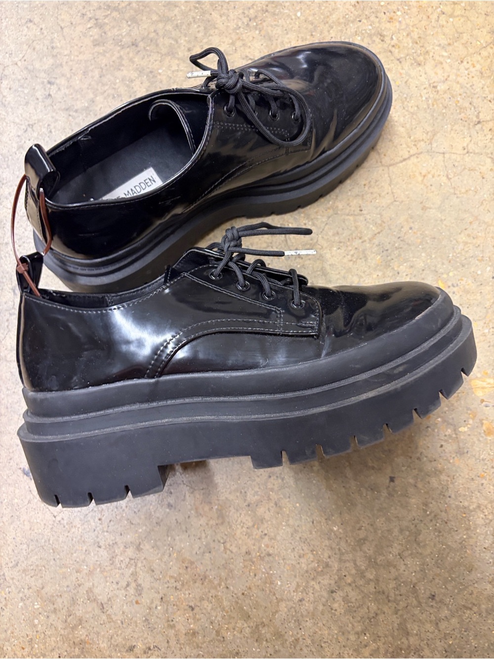 Steve Madden Black Patent Lace-Up Oxfords